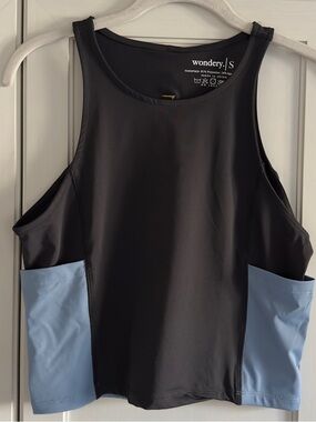Wondery Long Day Hiking Pocket Tank Top Size Small